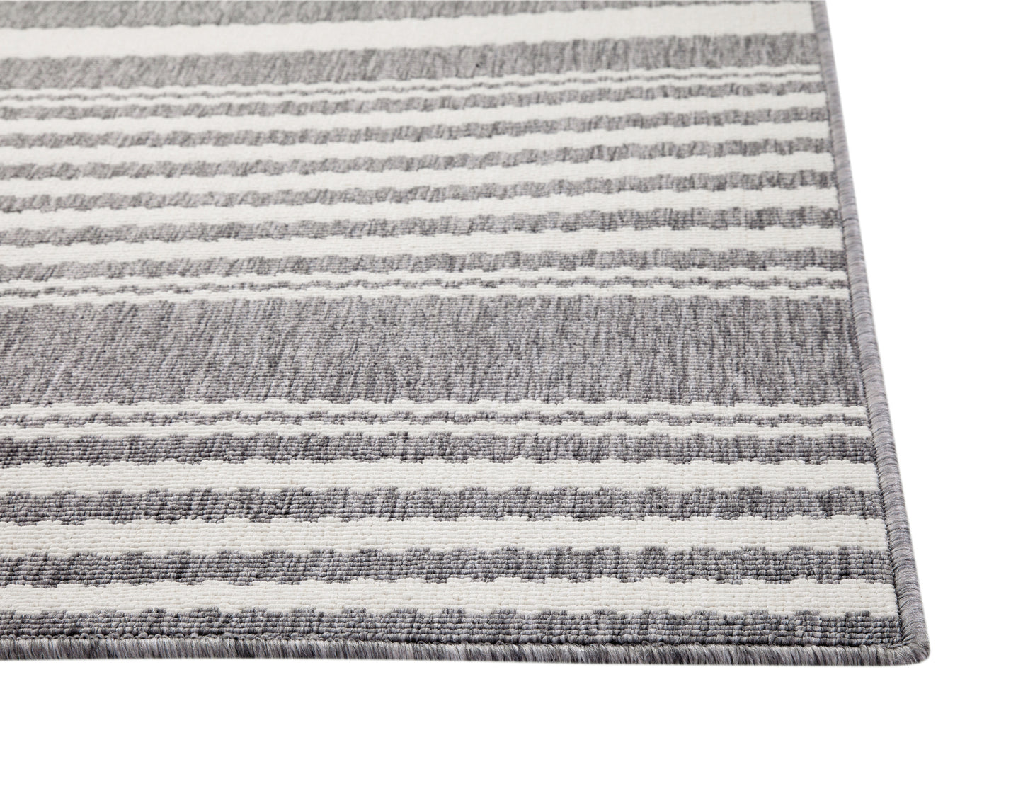 Hampton White and Gray Polypropylene Indoor/ Outdoor Area Rug