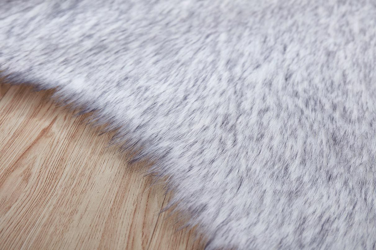 "Luxury Decorative" Hand Tufted Faux Fur Sheepskin Area Rug