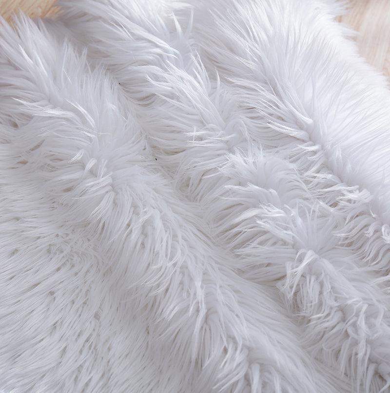 "Luxury Decorative" Hand Tufted Faux Fur Sheepskin Area Rug