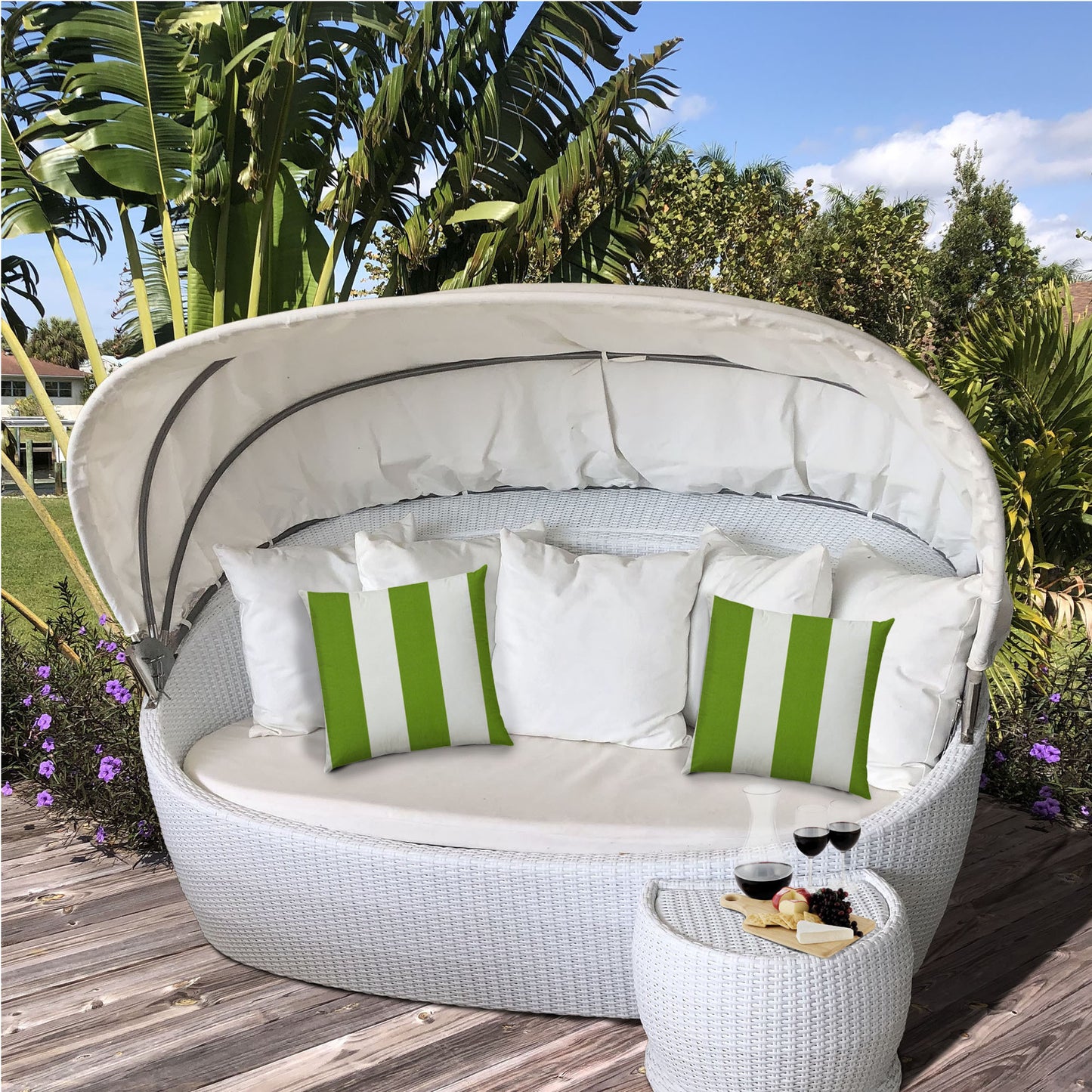 CABANA LARGE Green Indoor/Outdoor Pillow - Sewn Closure