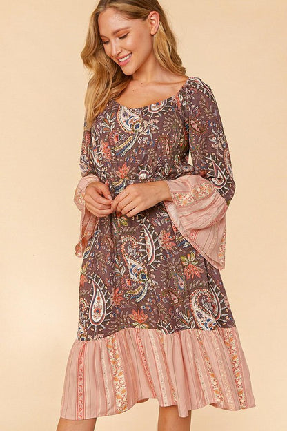 ETHNIC PAISLEY COLOR BLOCK BELL SLEEVE DRESS