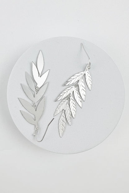 METAL LEAF DROP HOOK EARRINGS