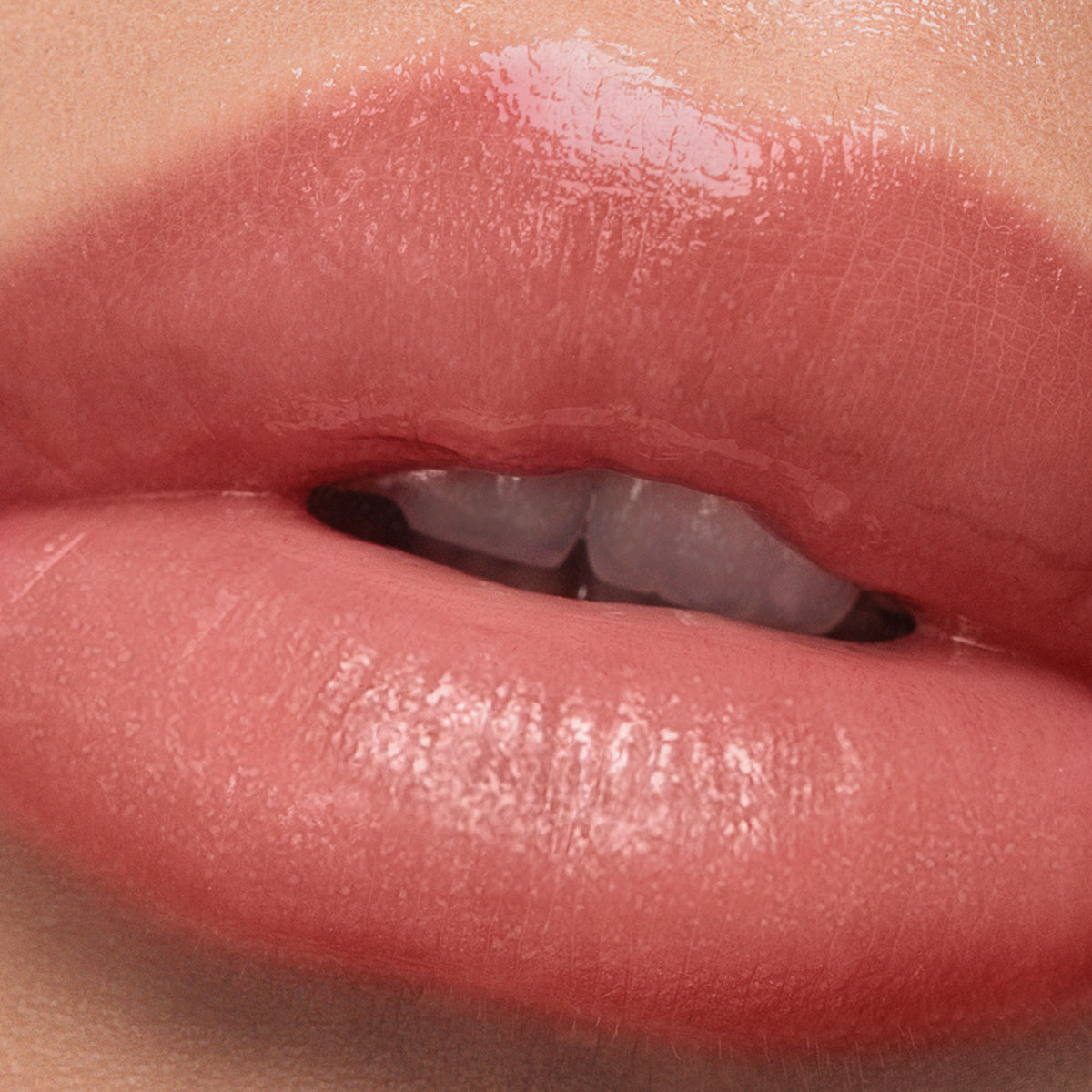 Plush Shine Lip Gloss - Dainty by LONDONTOWN