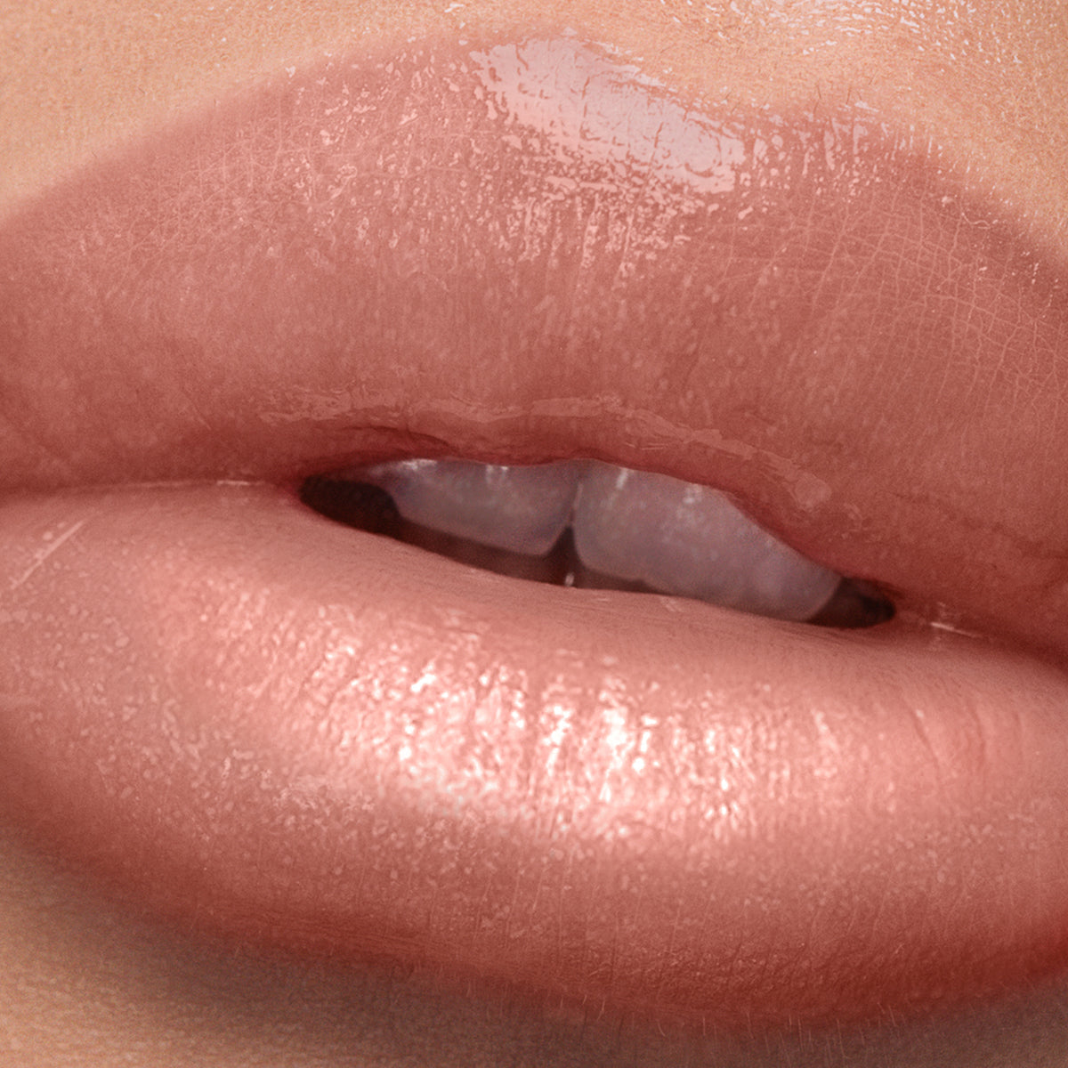 Plush Shine Lip Gloss - Gossamer by LONDONTOWN