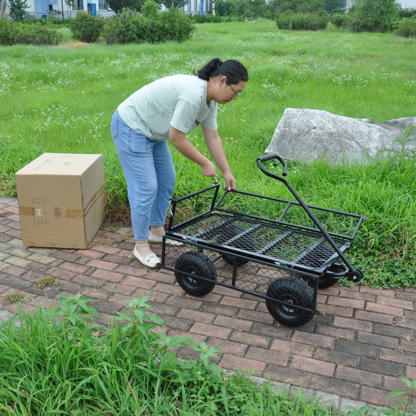 Wagon Cart Garden cart trucks make it easier to transport firewood TC1840BKG