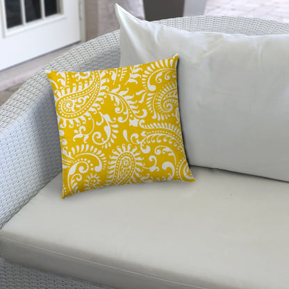 DREAMY Pineapple Indoor/Outdoor Pillow - Sewn Closure