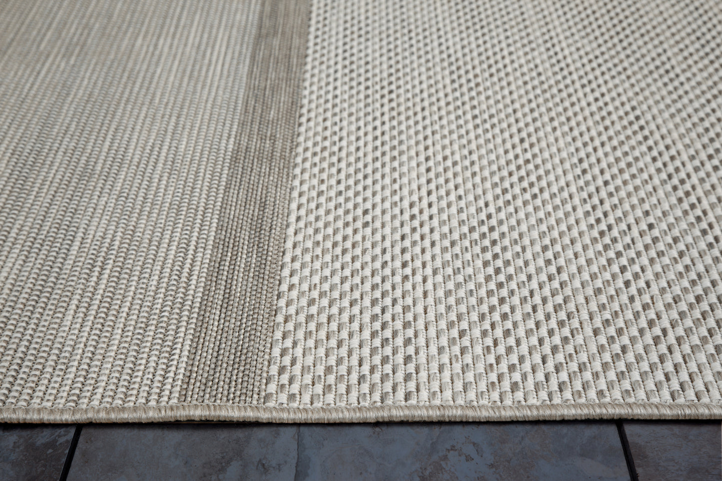 Striped Sands White, Linen Indoor / Outdoor Polypropylene Area Rug 8x10