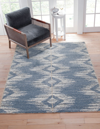 Blue/ Beige/ Ivory Area Rug 8x10