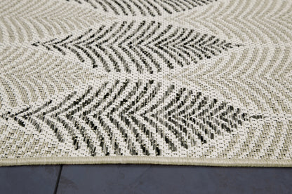 Foliage White, Neutral, Black Indoor / Outdoor Polypropylene Area Rug 5x8