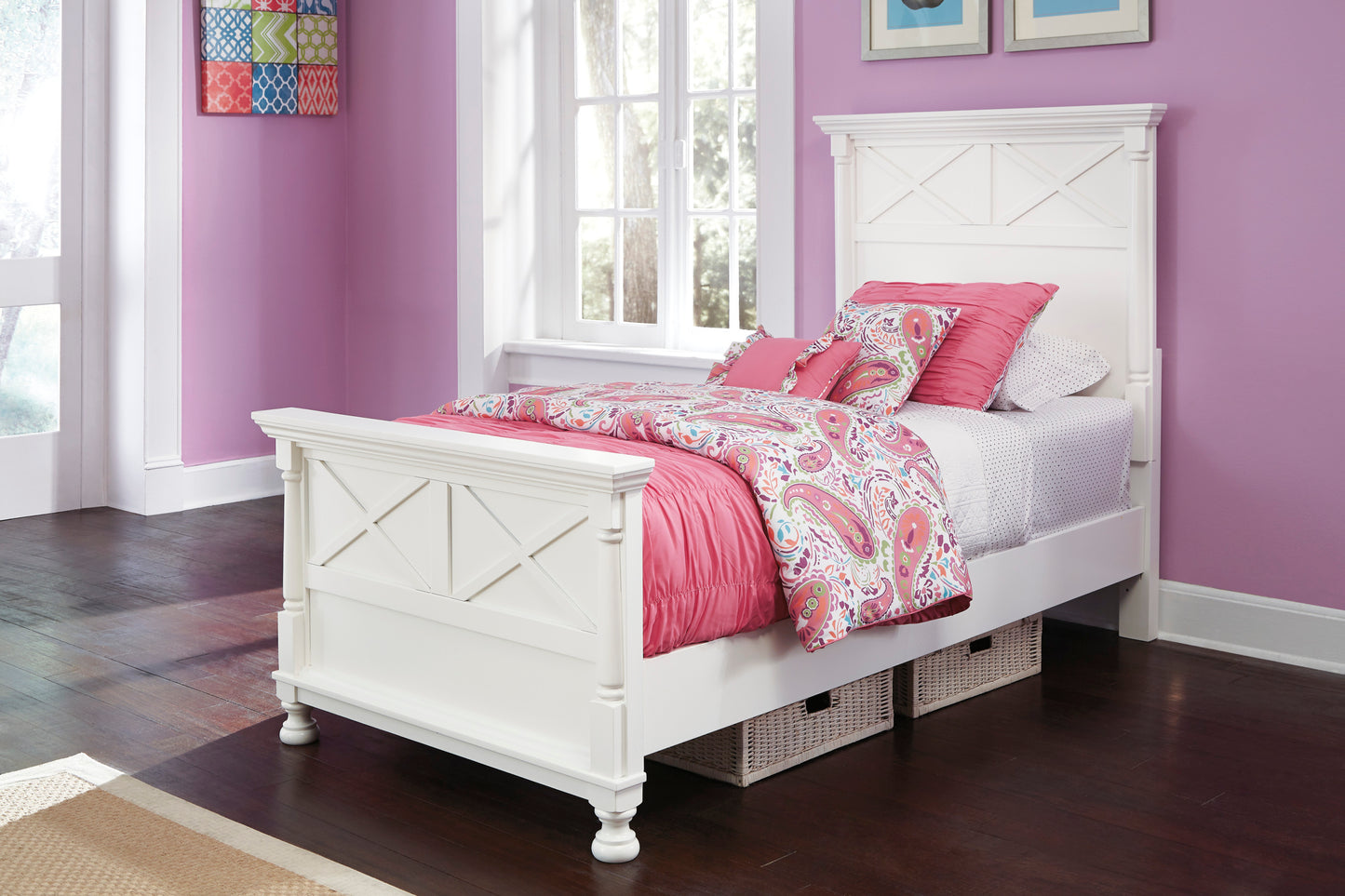 Ashley Kaslyn White Casual Twin Panel Bed B502B2