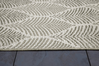 Foliage White, Neutral Indoor / Outdoor Polypropylene Area Rug 5x8