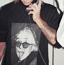 Einstein Tee by White Market