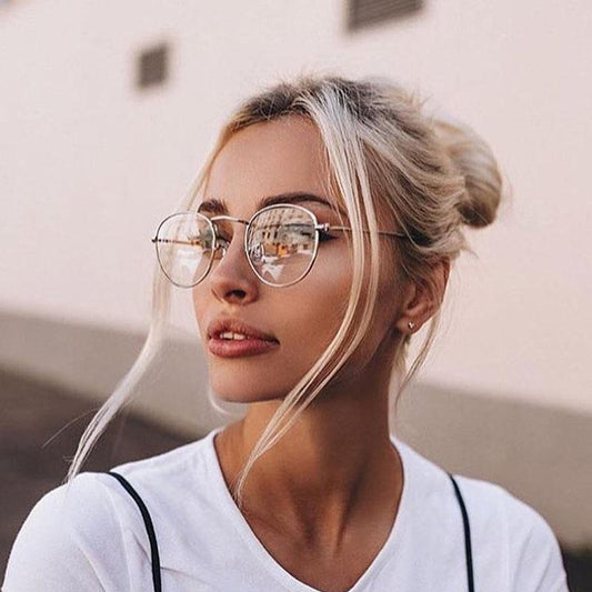 Simple Round Frames by White Market