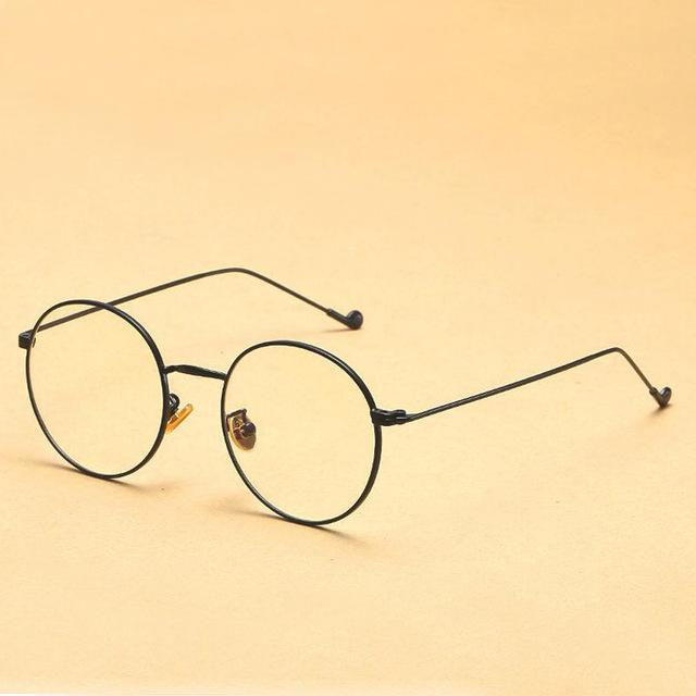 Simple Round Frames by White Market