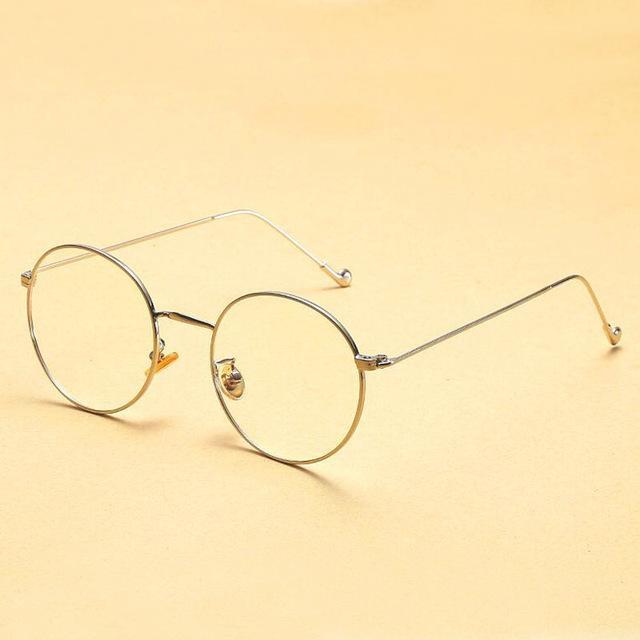 Simple Round Frames by White Market