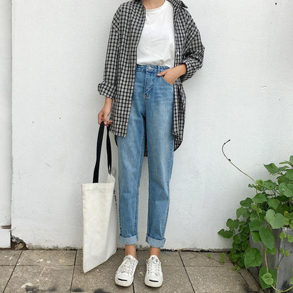 Classic High Waisted 90s Jeans by White Market