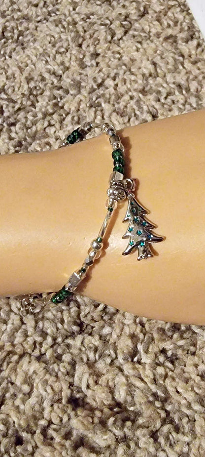 Christmas Memory Wire Bracelets by Fashion Hut Jewelry